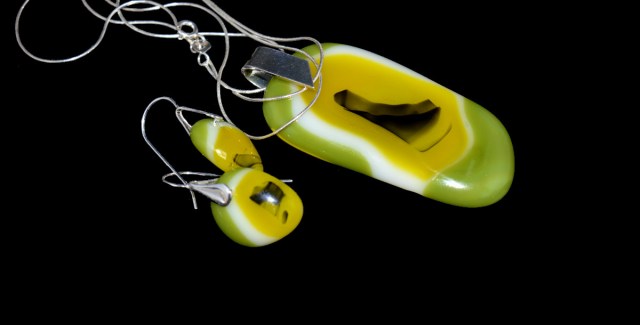 avocado-pendant-and-earring-set6